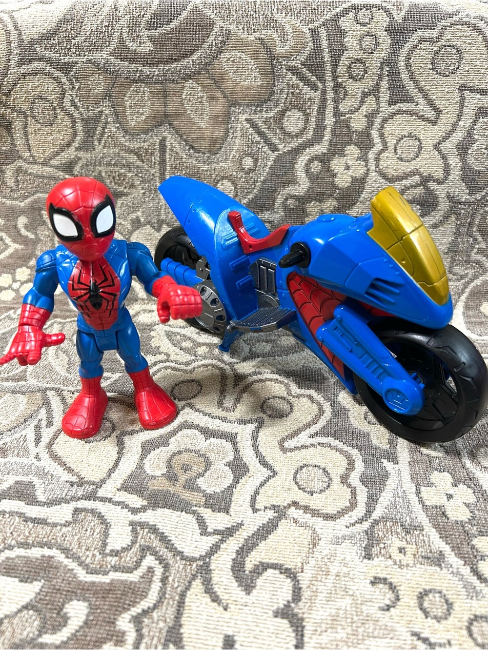 Super Hero Adventures Spiderman & Motorcycle Swingin’ Speeder Playskool Marvel